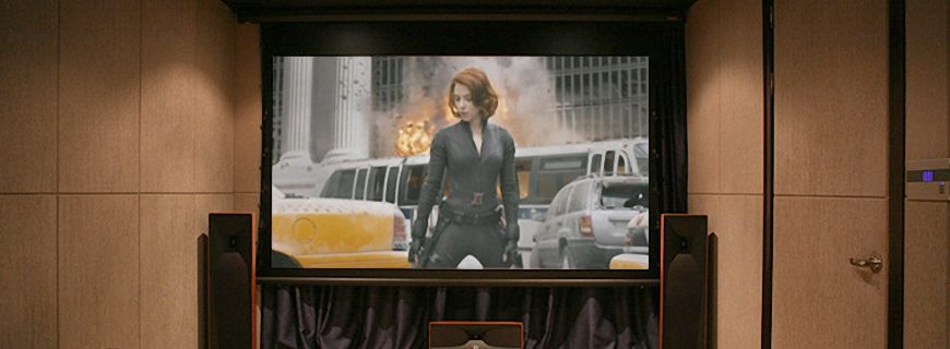 Loa JBL Studio 580 trong phong xem phim