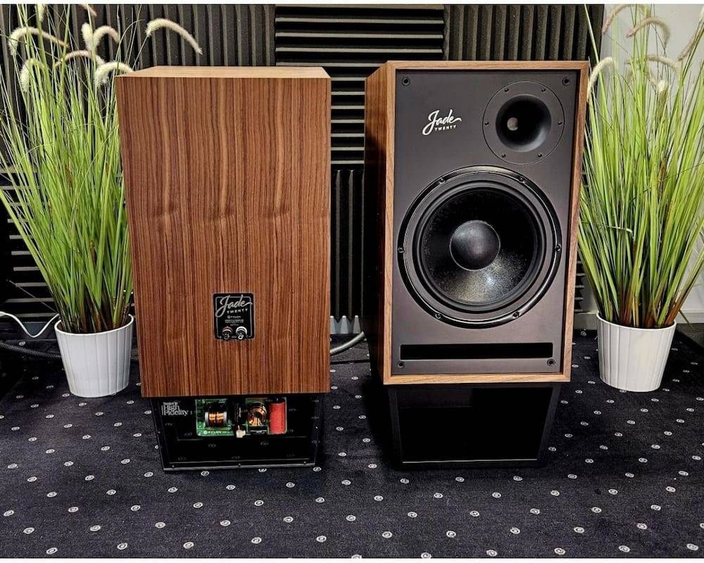 JBL 4312G và Pylon Jade 20 (3)