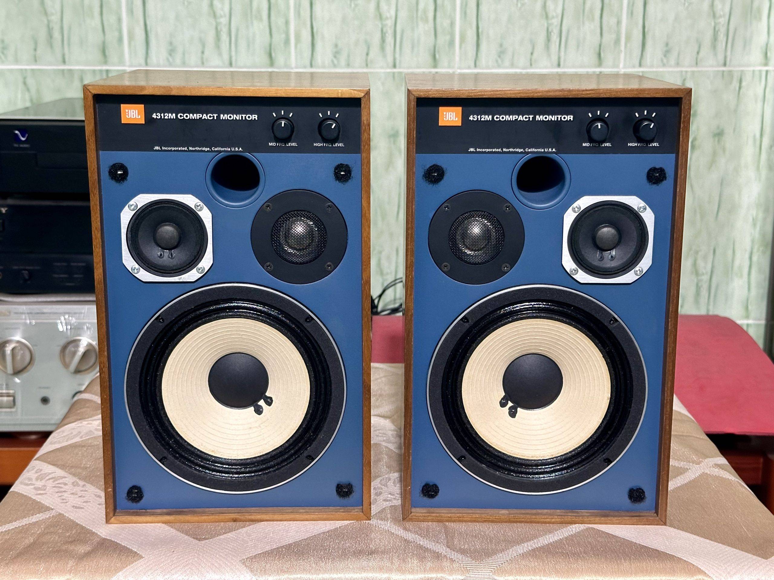 JBL 4312M