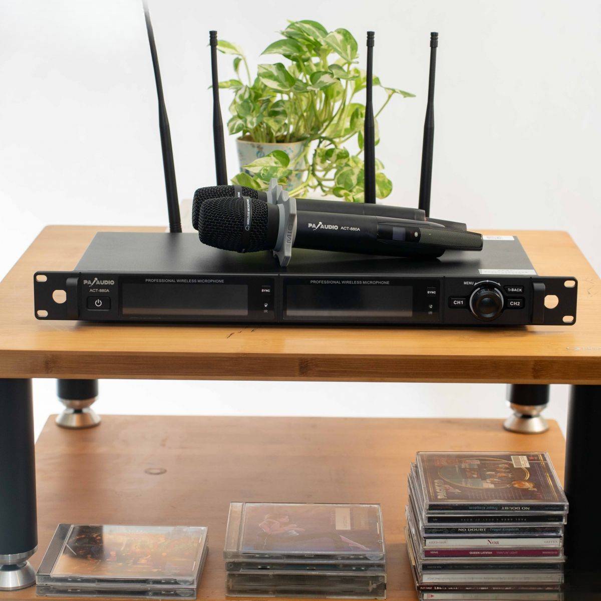 Micro không dây PA Audio ACT-880A mở ra trải nghiệm ca hát tự nhiên và ổn định