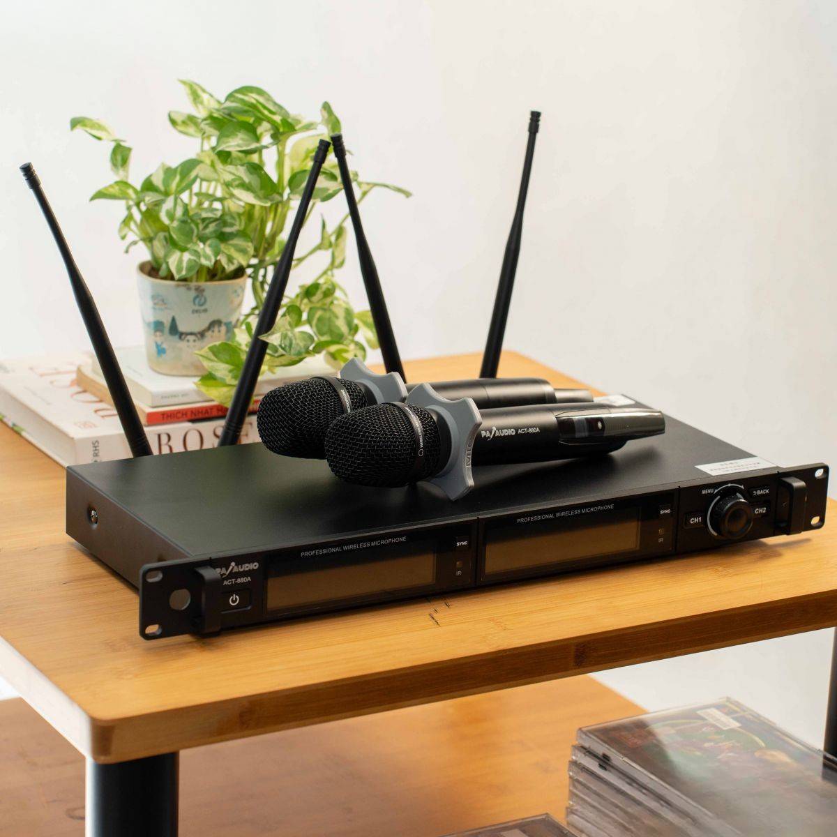 Micro không dây PA Audio ACT-880A mở ra trải nghiệm ca hát tự nhiên và ổn định